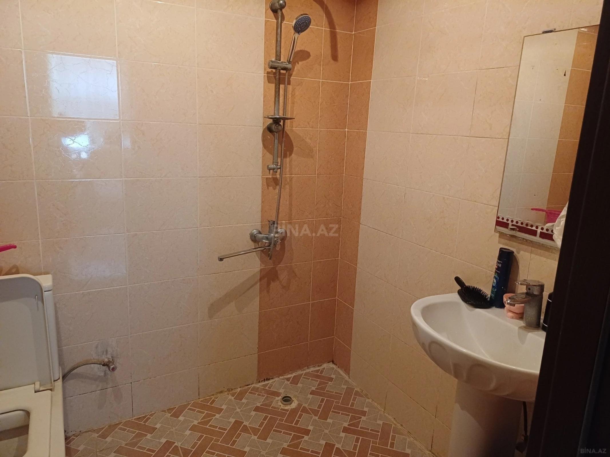 Satılır 2 otaqlı mənzil 91 m²