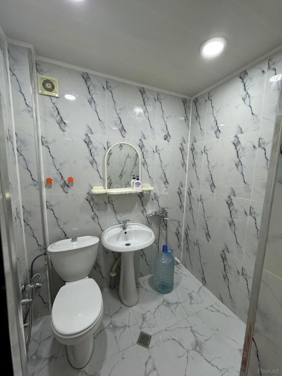 Satılır 2 otaqlı mənzil 60 m²