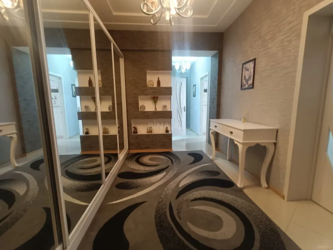 Kirayə verilir 2 otaqlı mənzil 100 m²