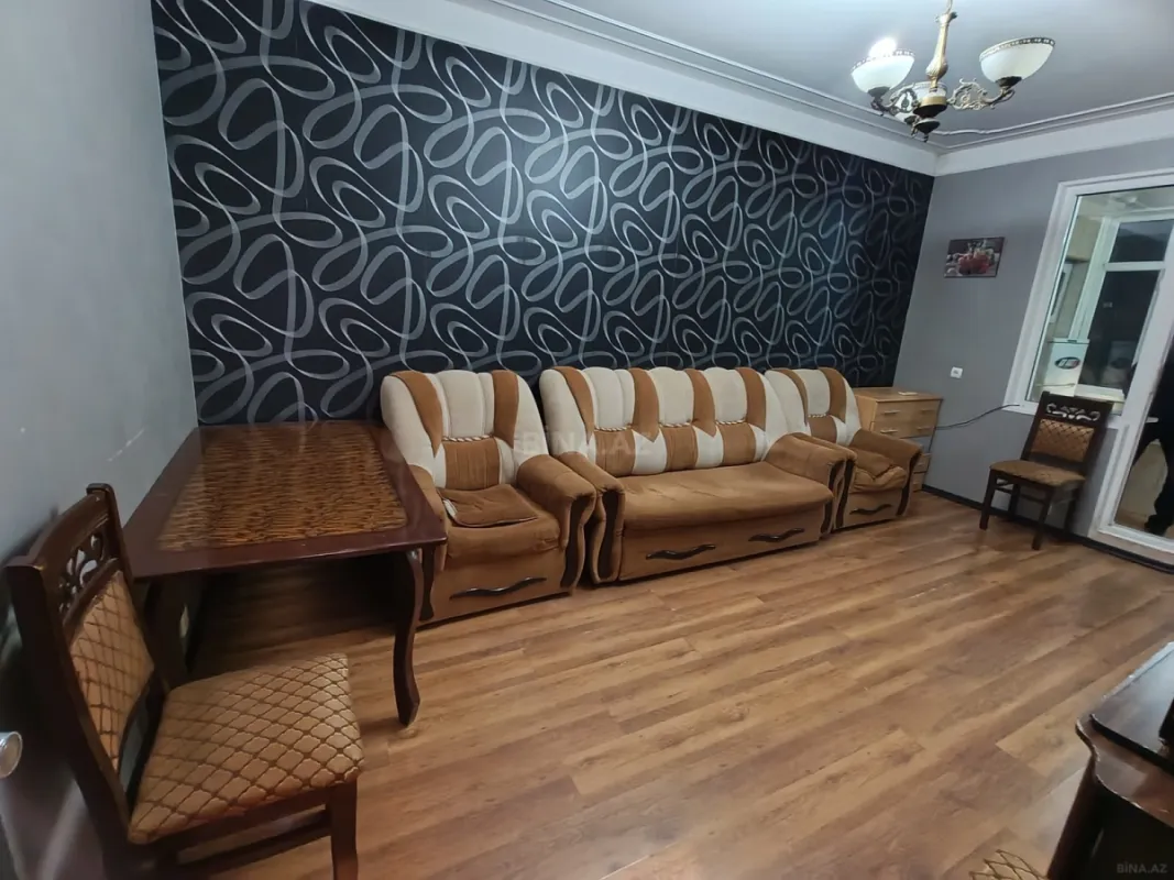 Kirayə verilir 2 otaqlı mənzil 45 m²