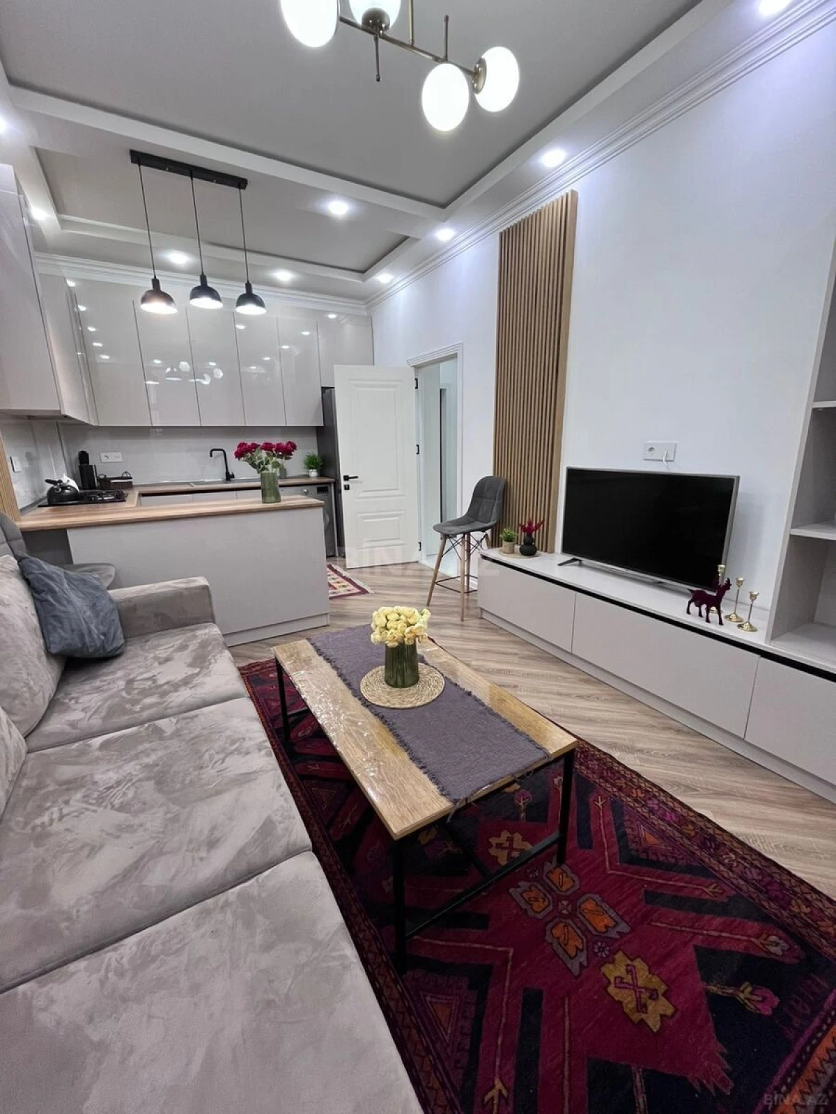Kirayə verilir 2 otaqlı mənzil 60 m²