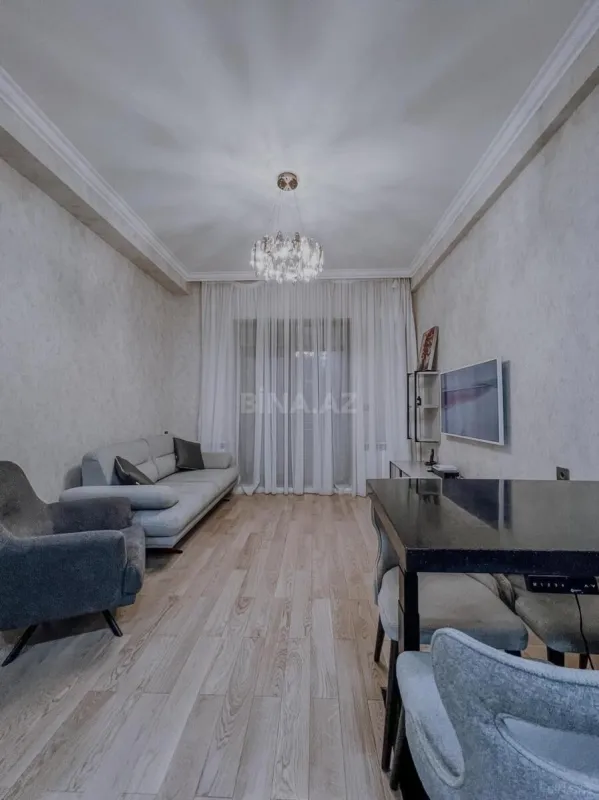 Kirayə verilir 2 otaqlı mənzil 68 m²