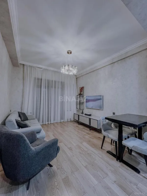 Kirayə verilir 2 otaqlı mənzil 68 m²