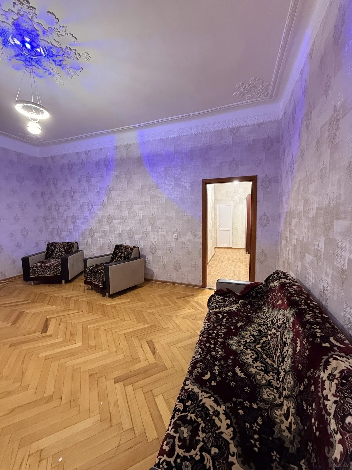 Kirayə verilir 2 otaqlı mənzil 56 m²