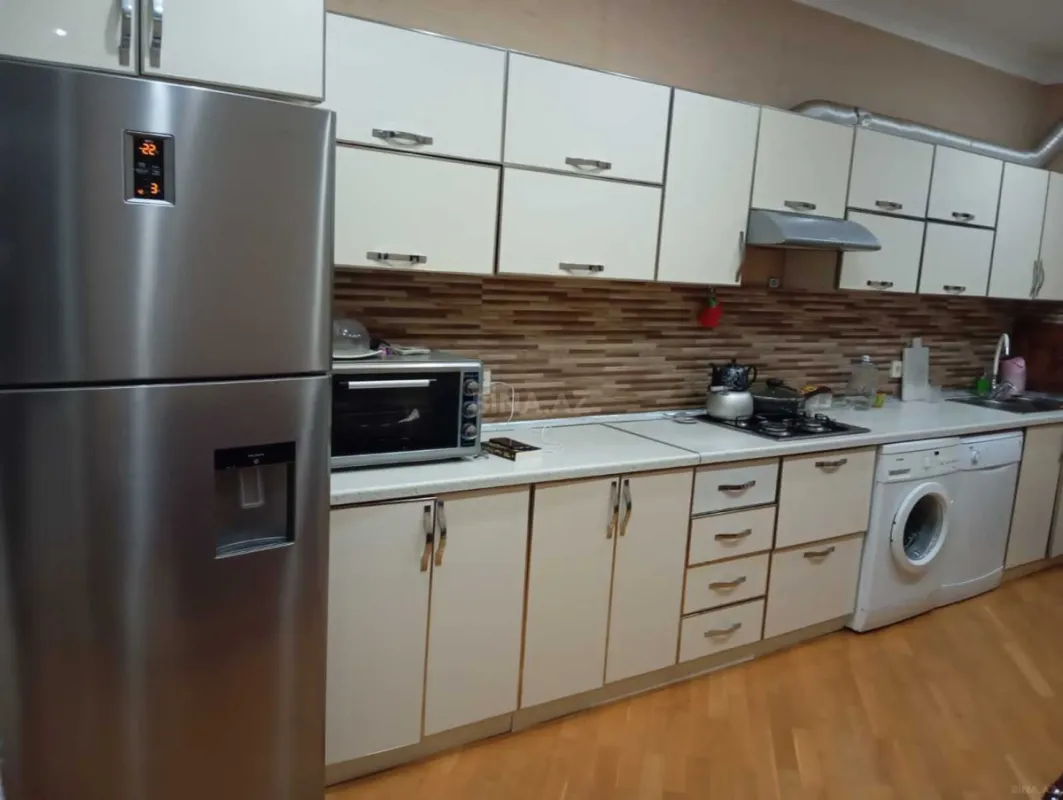 Satılır 3 otaqlı mənzil 120 m²