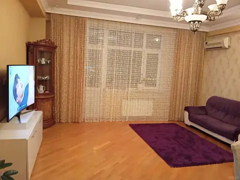 Satılır 3 otaqlı mənzil 120 m²