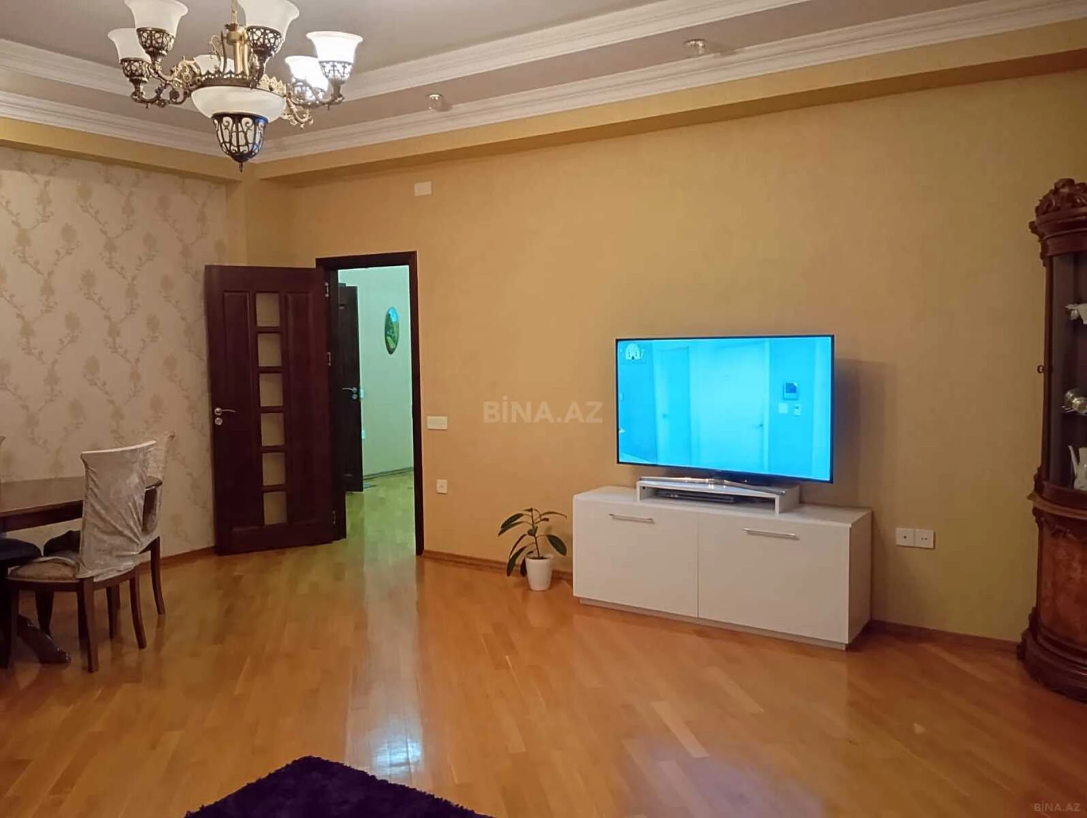 Satılır 3 otaqlı mənzil 120 m²