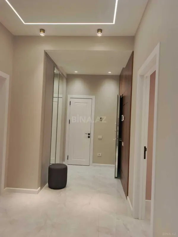 Kirayə verilir 3 otaqlı mənzil 130 m²