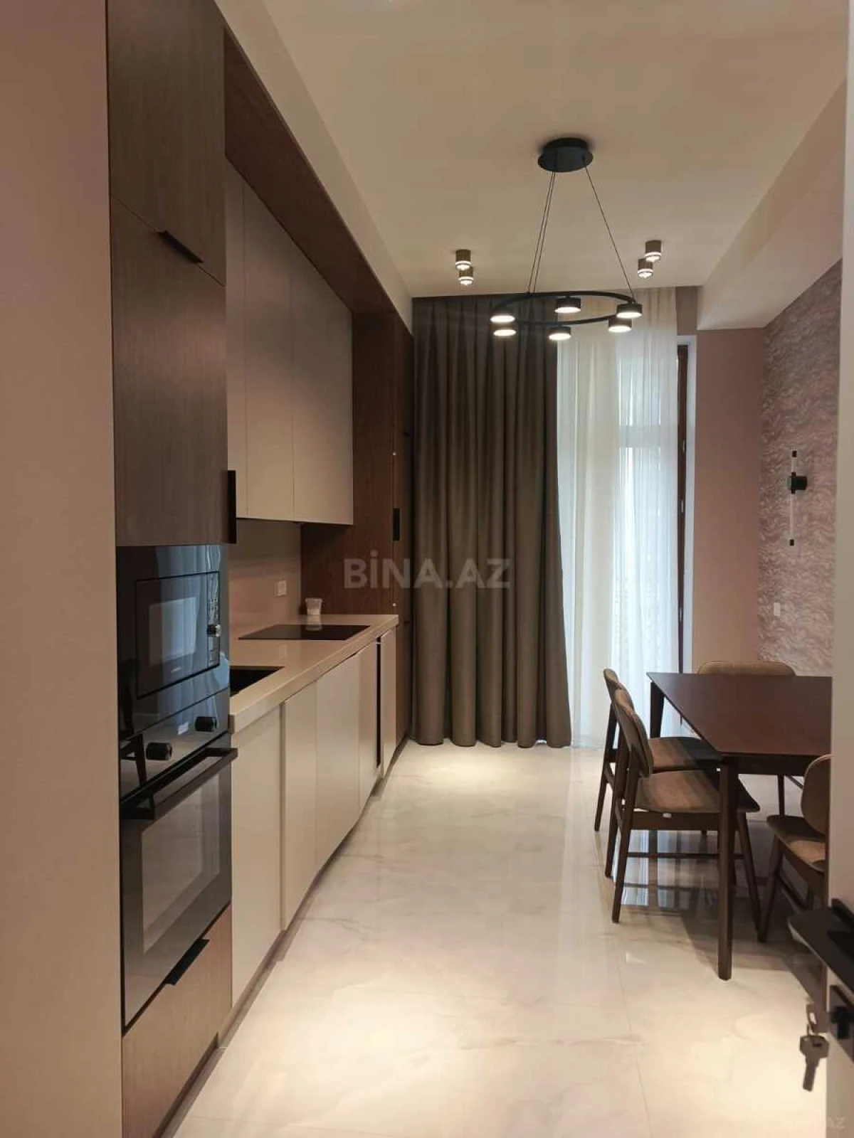 Kirayə verilir 3 otaqlı mənzil 130 m²