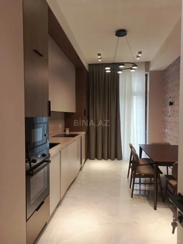 Kirayə verilir 3 otaqlı mənzil 130 m²