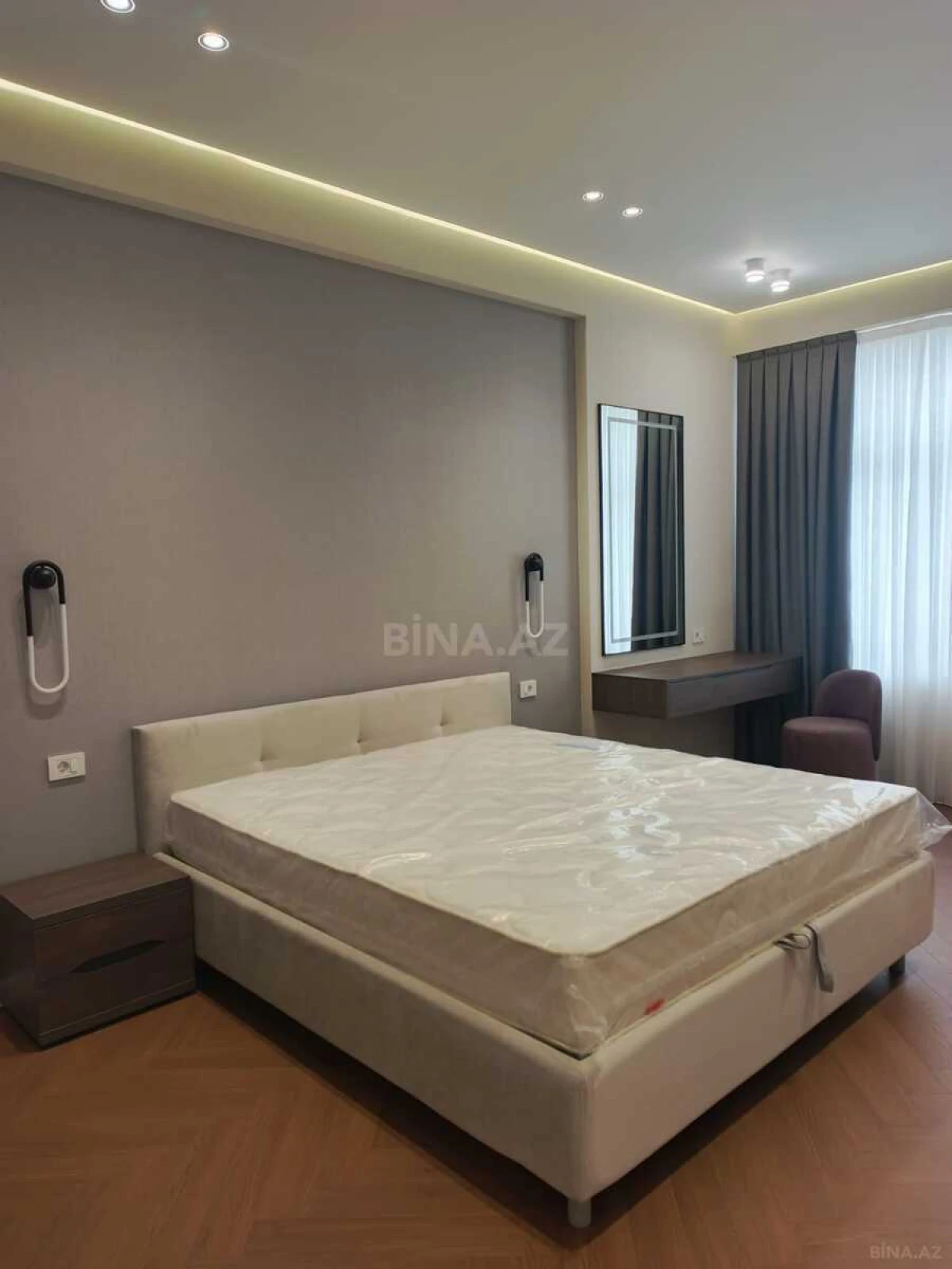 Kirayə verilir 3 otaqlı mənzil 130 m²