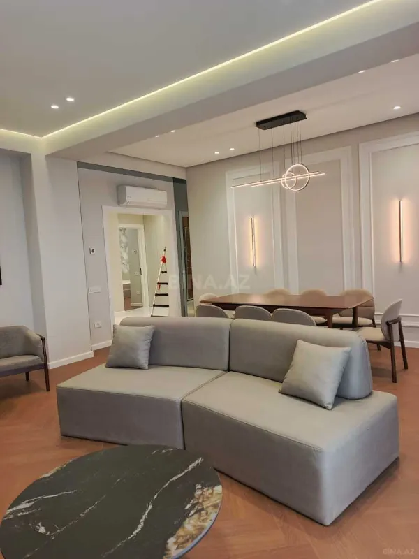 Kirayə verilir 3 otaqlı mənzil 130 m²