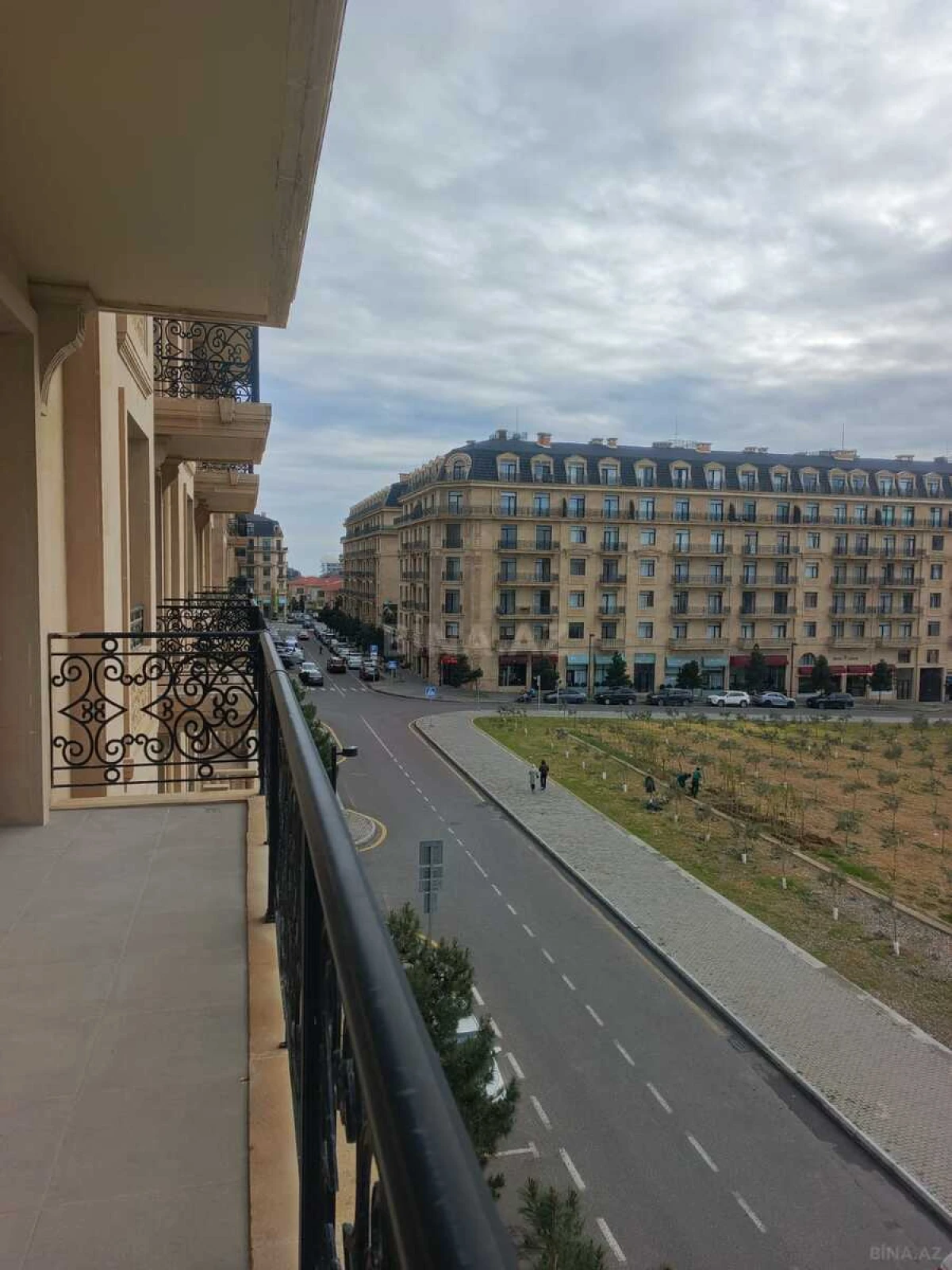 Kirayə verilir 3 otaqlı mənzil 130 m²