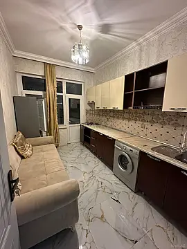 Kirayə verilir 2 otaqlı mənzil 75 m²