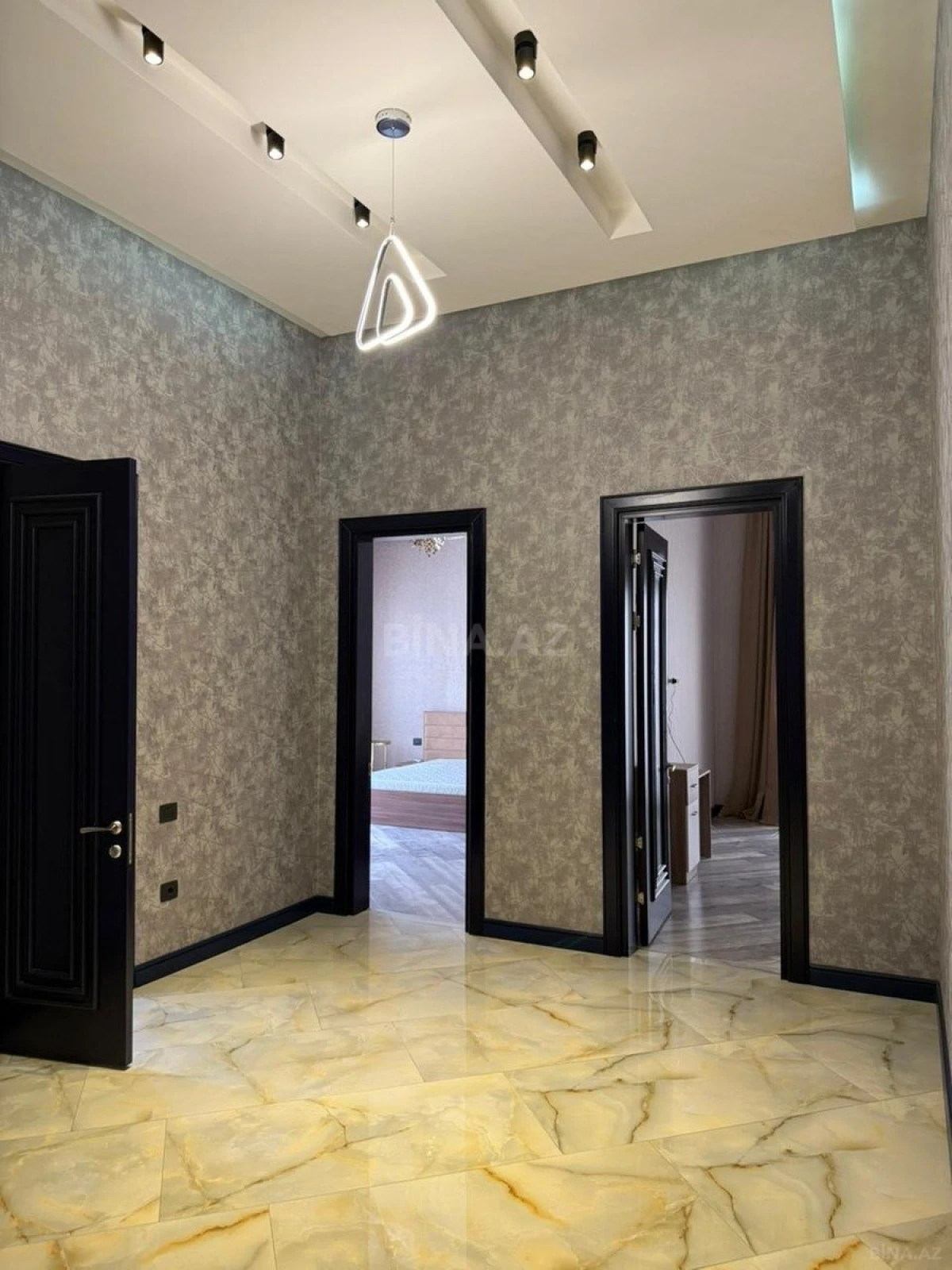 Kirayə verilir 5 otaqlı həyət evi 300 m²