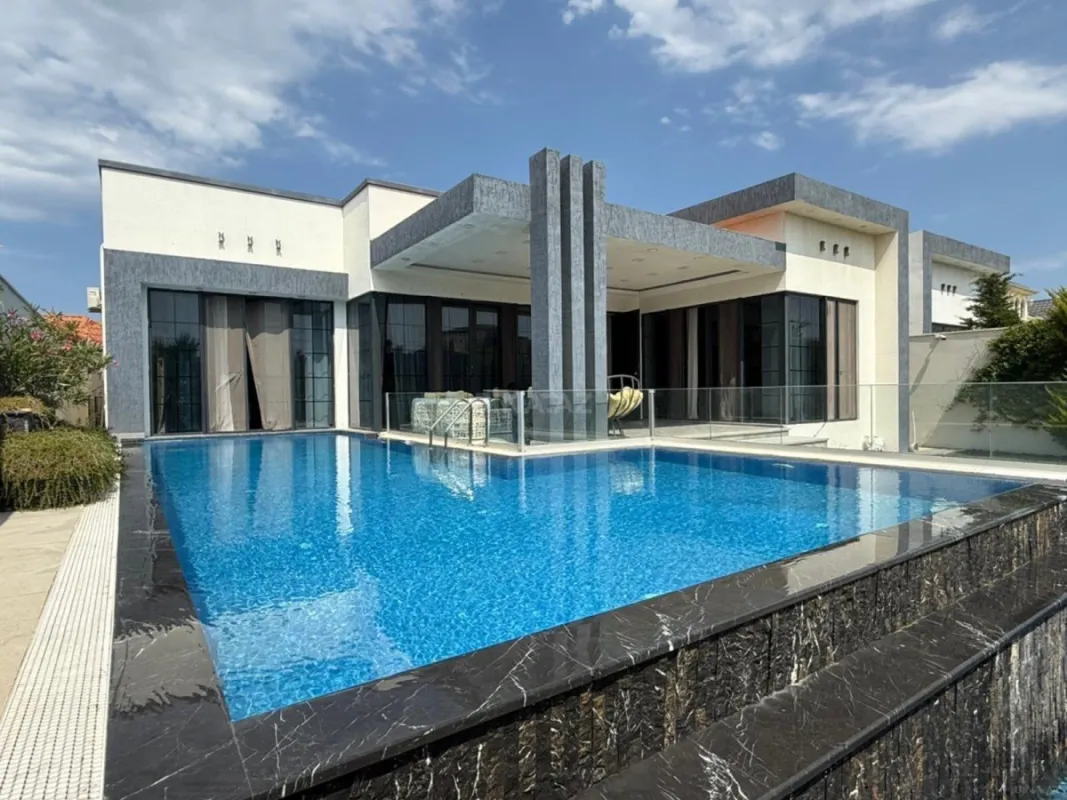 Kirayə verilir 5 otaqlı həyət evi 300 m²