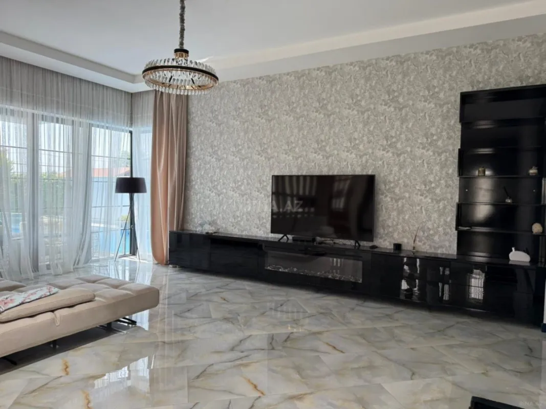 Kirayə verilir 5 otaqlı həyət evi 300 m²