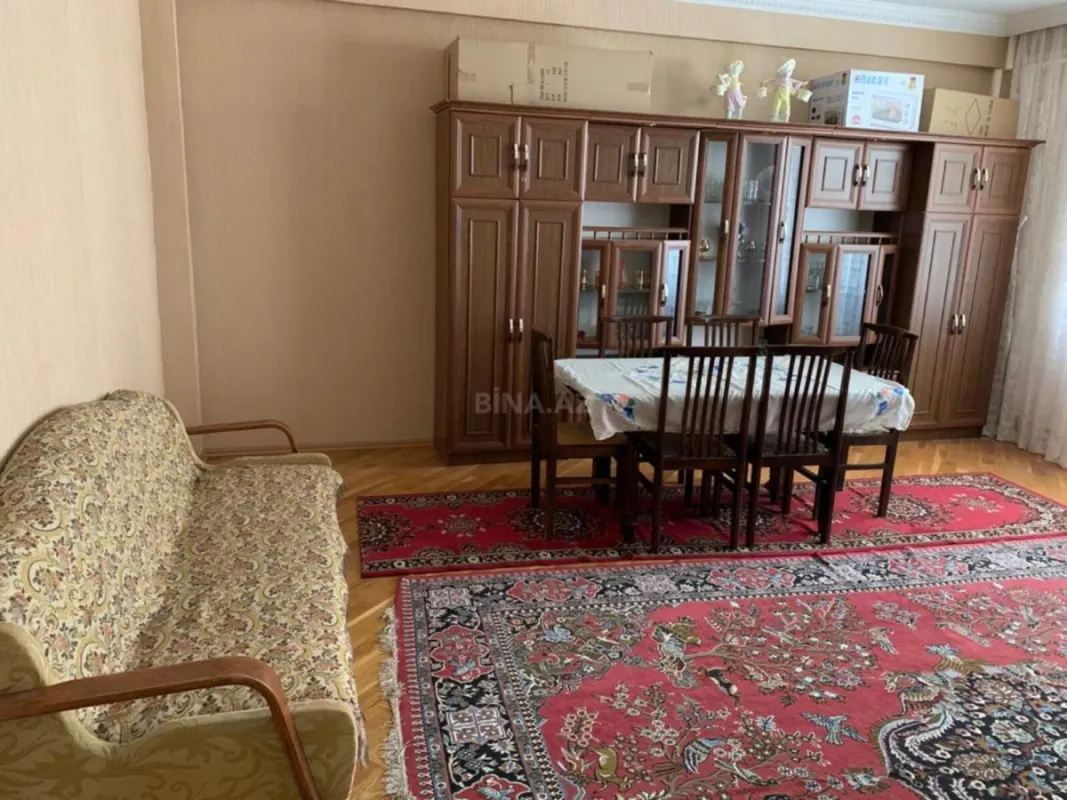 Kirayə verilir 2 otaqlı mənzil 60 m²