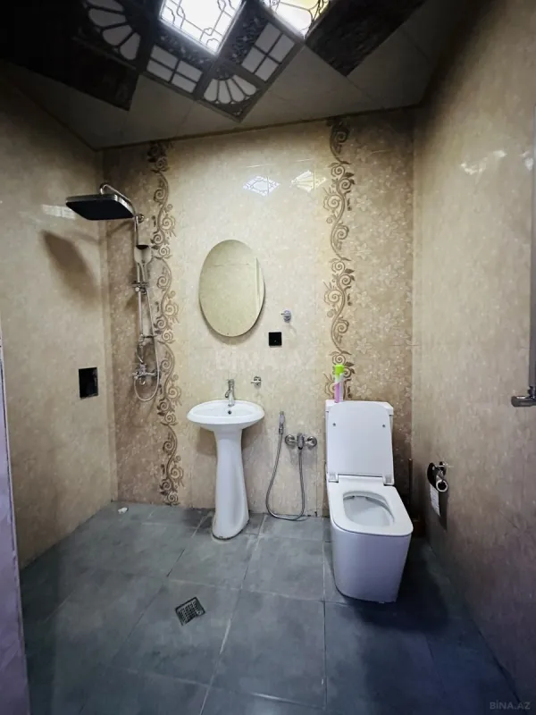 Kirayə verilir 2 otaqlı mənzil 65 m²