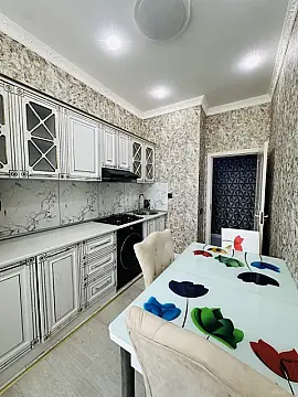 Kirayə verilir 2 otaqlı mənzil 65 m²
