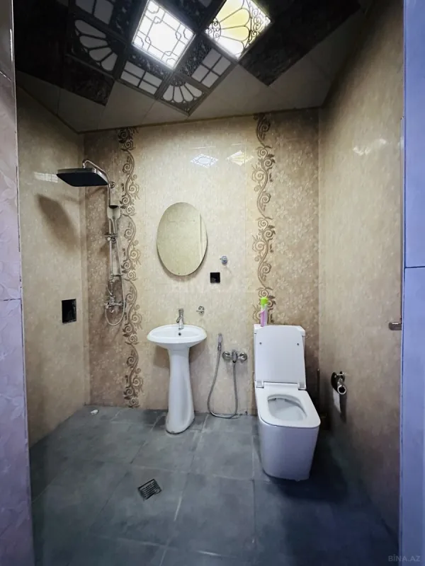 Kirayə verilir 2 otaqlı mənzil 65 m²