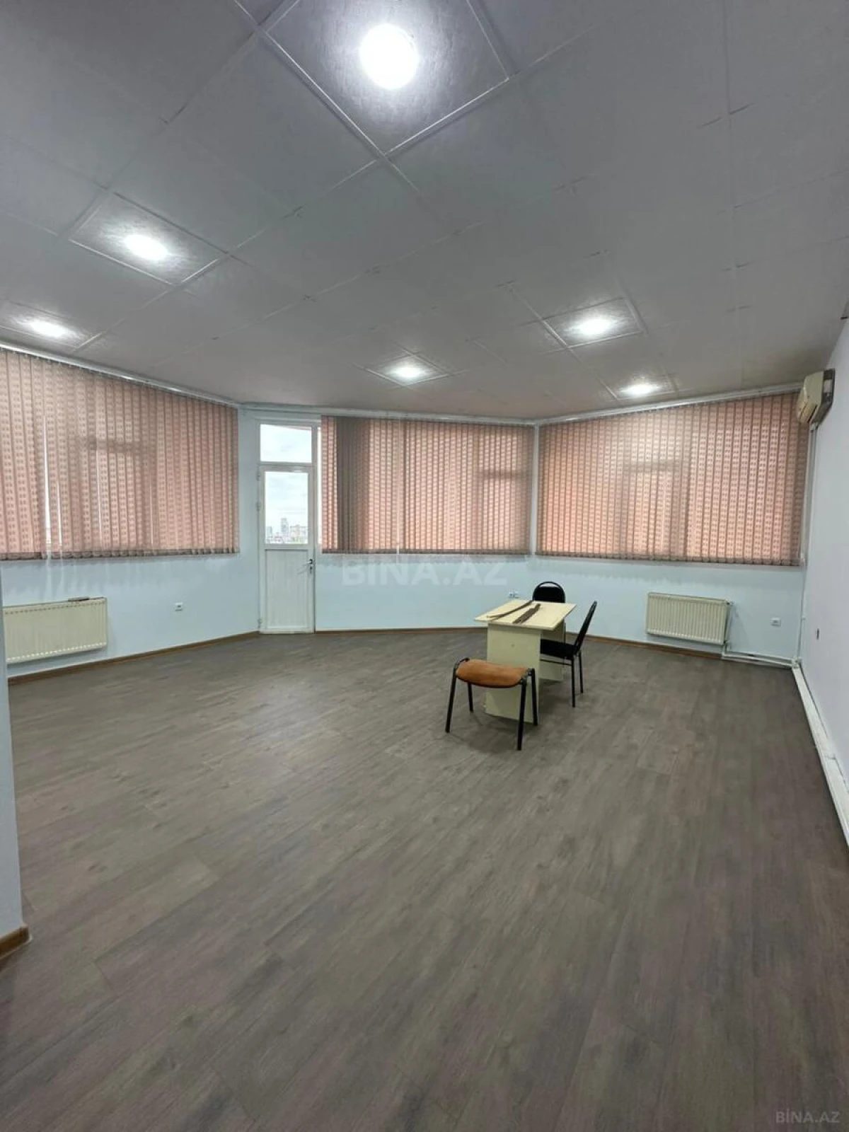 Kirayə verilir 5 otaqlı ofis 220 m²