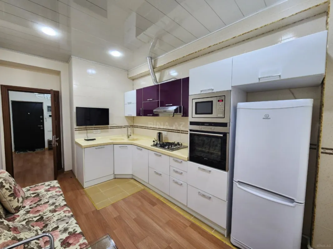 Kirayə verilir 2 otaqlı mənzil 85 m²