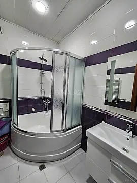 Kirayə verilir 2 otaqlı mənzil 85 m²