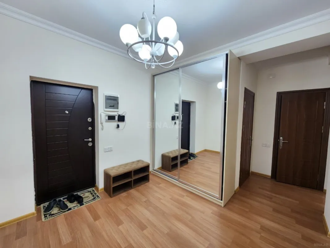 Kirayə verilir 2 otaqlı mənzil 85 m²