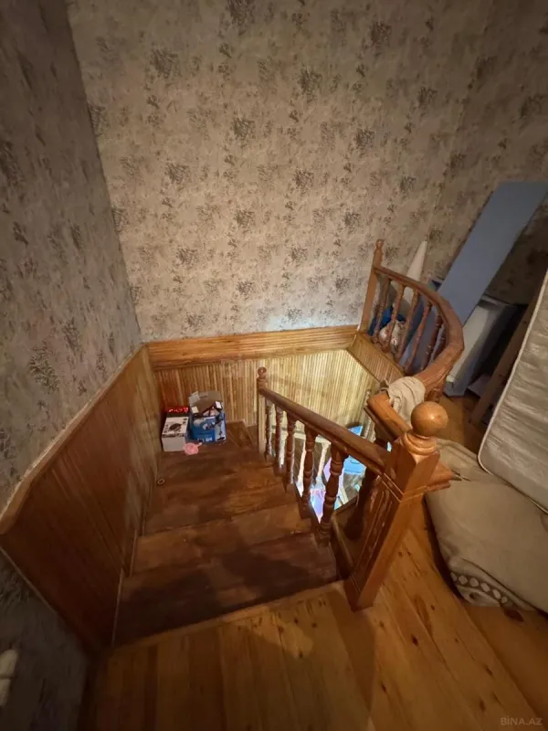 Satılır 5 otaqlı həyət evi 221 m²