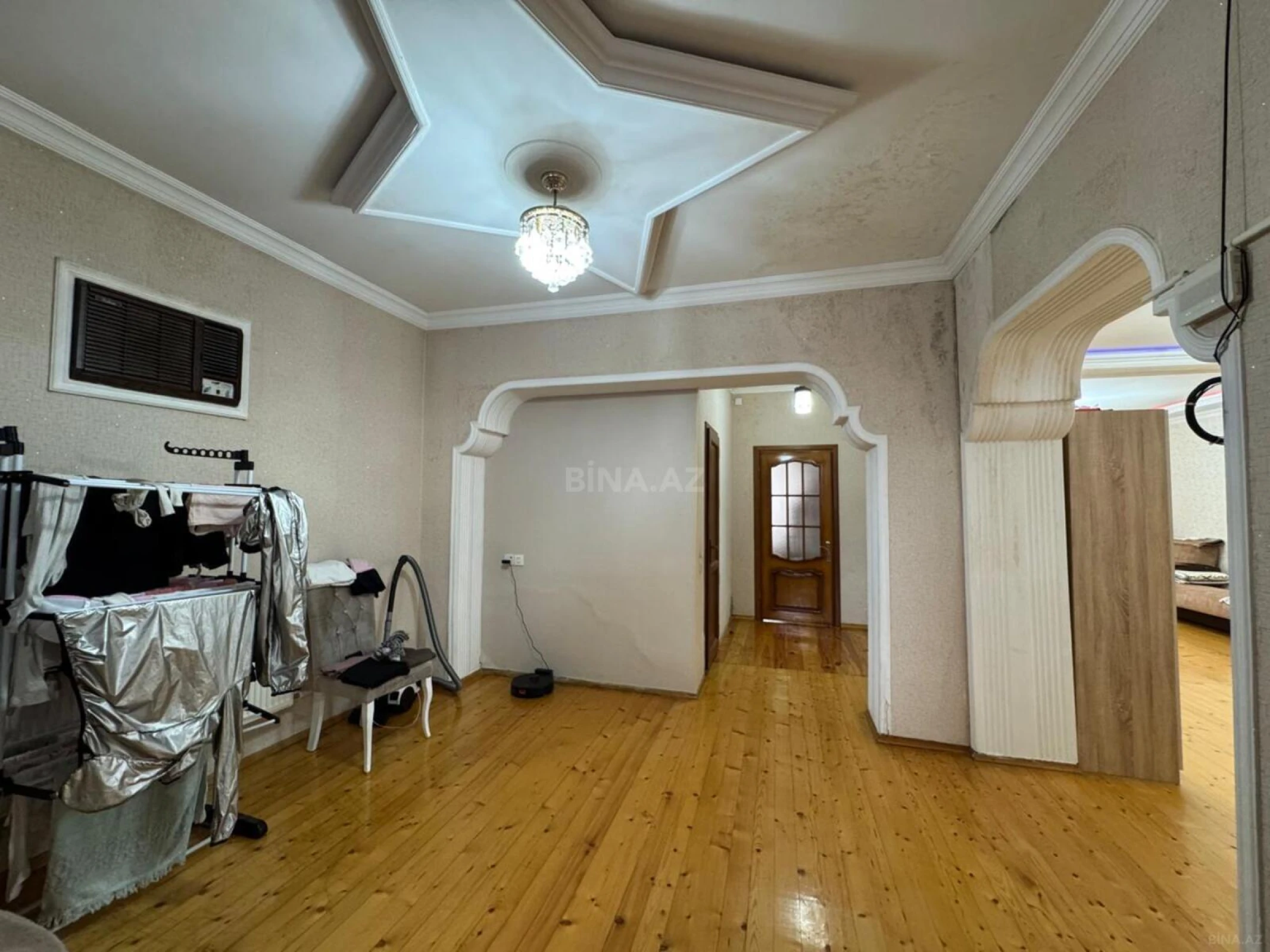 Satılır 5 otaqlı həyət evi 221 m²