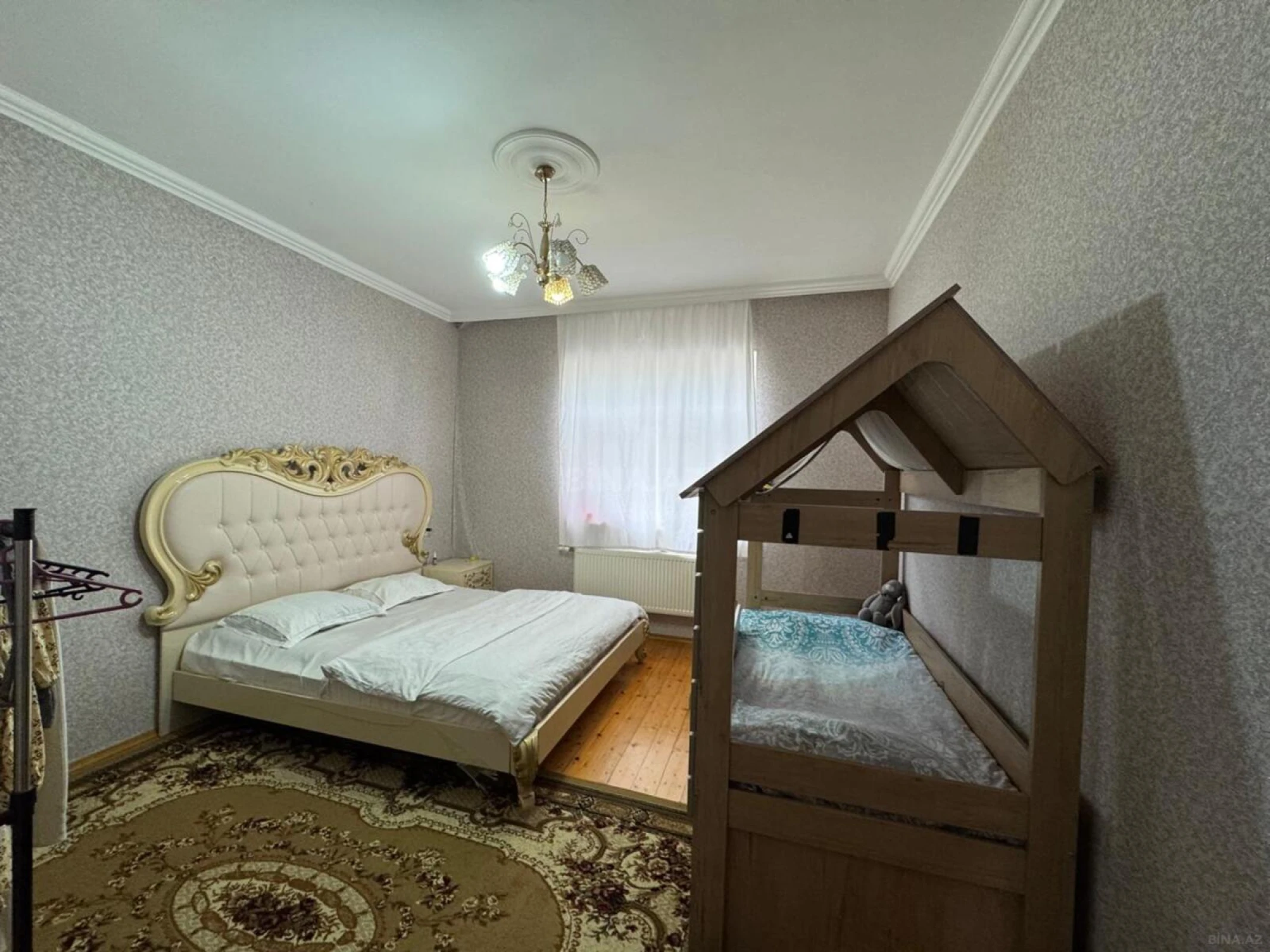 Satılır 5 otaqlı həyət evi 221 m²