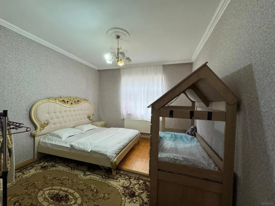 Satılır 5 otaqlı həyət evi 221 m²