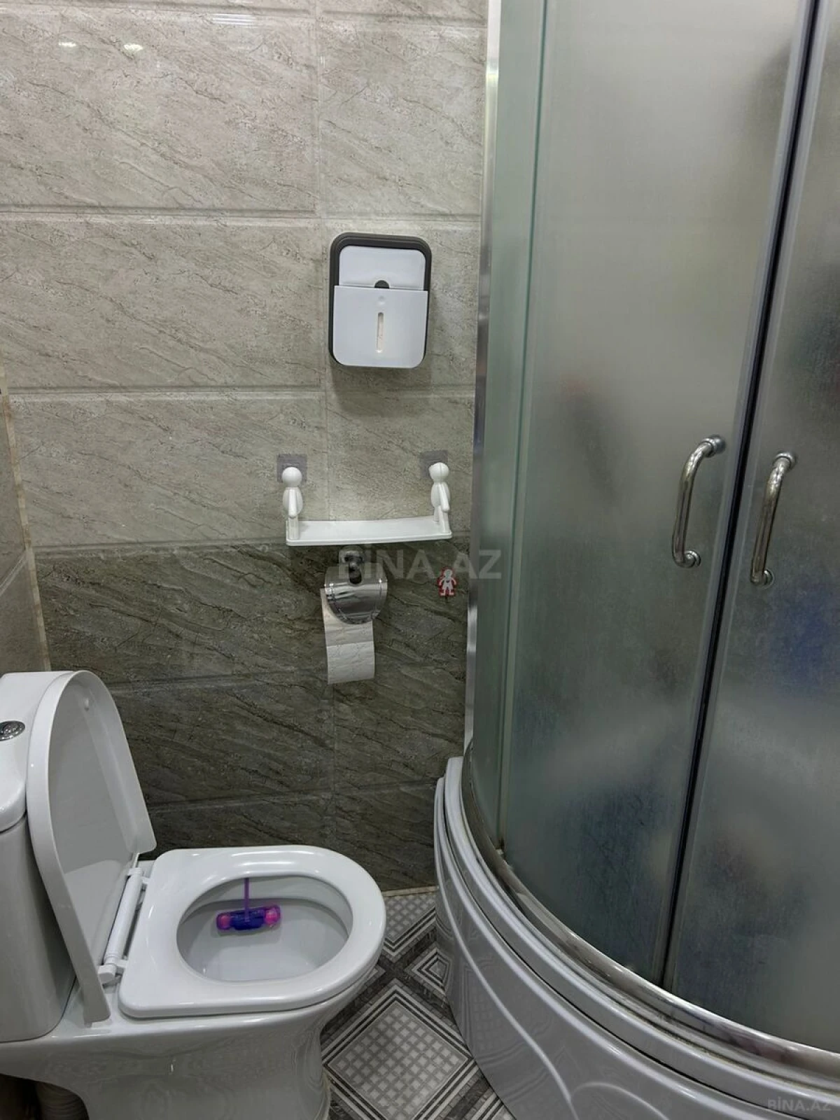 Kirayə verilir 2 otaqlı mənzil 68 m²