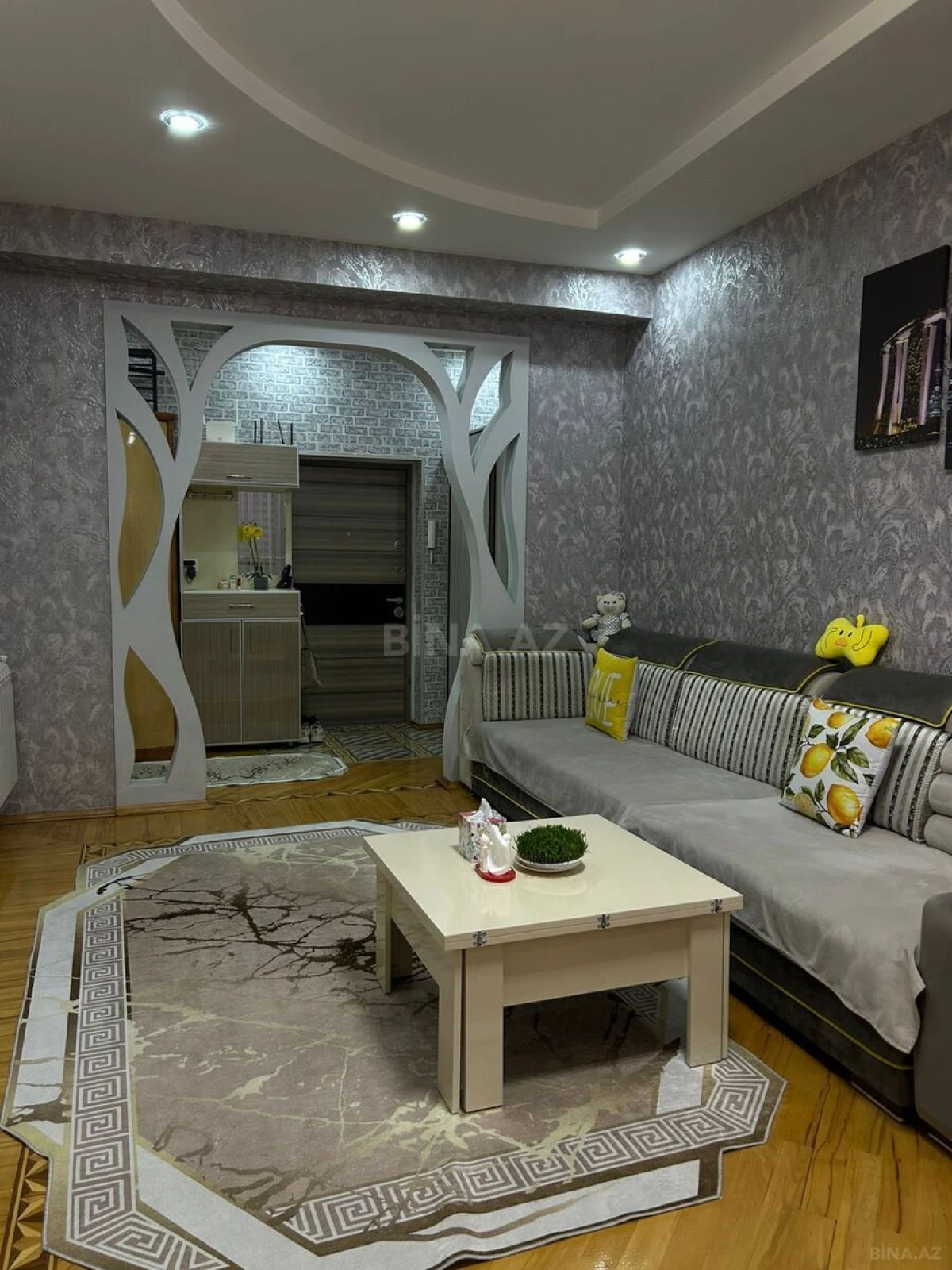 Kirayə verilir 2 otaqlı mənzil 68 m²