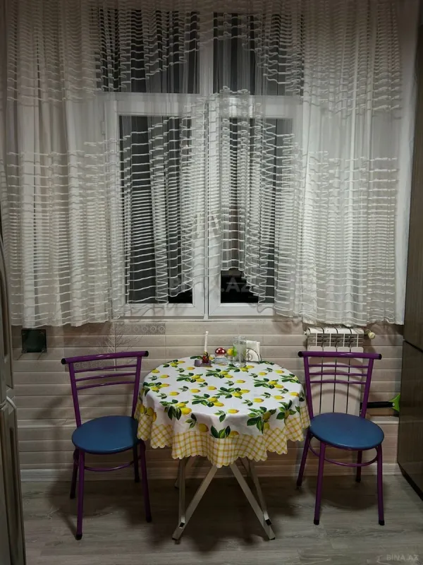 Kirayə verilir 2 otaqlı mənzil 68 m²