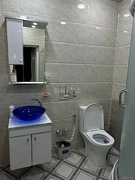 Kirayə verilir 2 otaqlı mənzil 68 m²