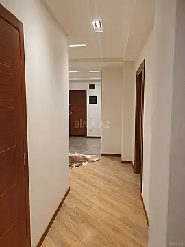 Satılır 4 otaqlı mənzil 130 m²