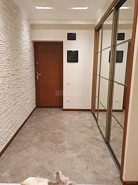 Satılır 4 otaqlı mənzil 130 m²