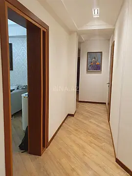 Satılır 4 otaqlı mənzil 130 m²