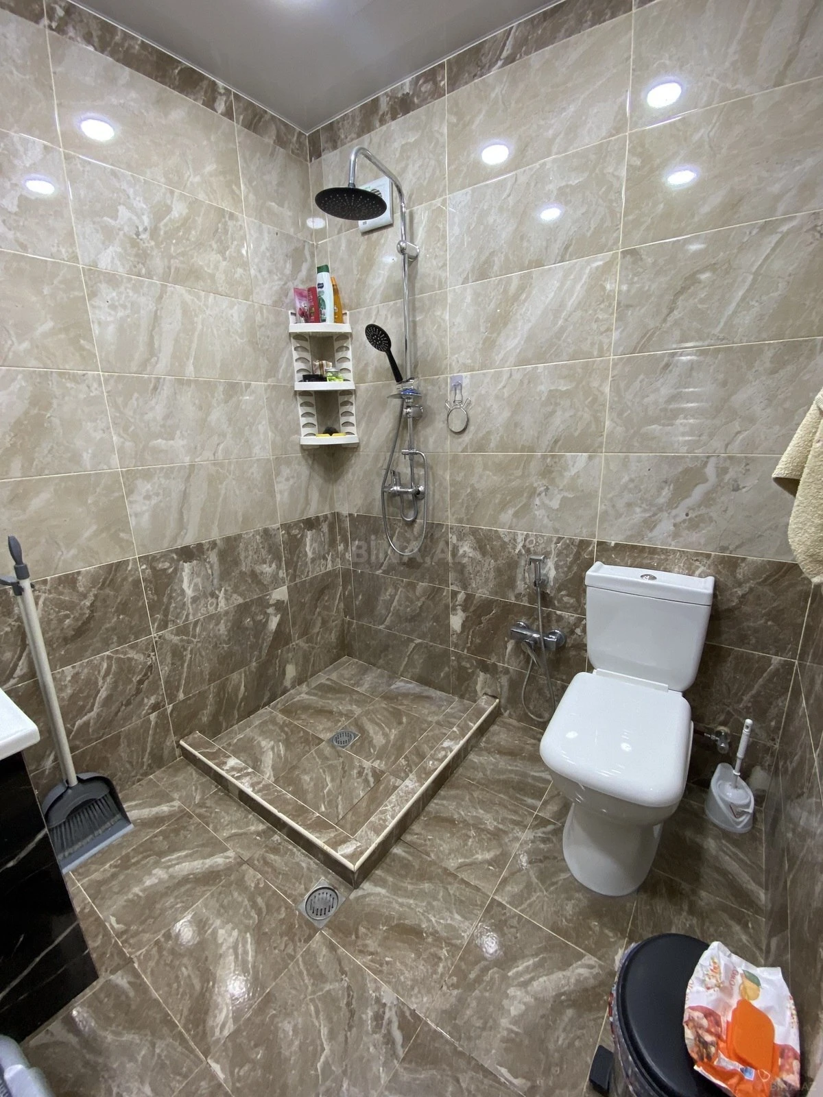 Satılır 2 otaqlı mənzil 65 m²