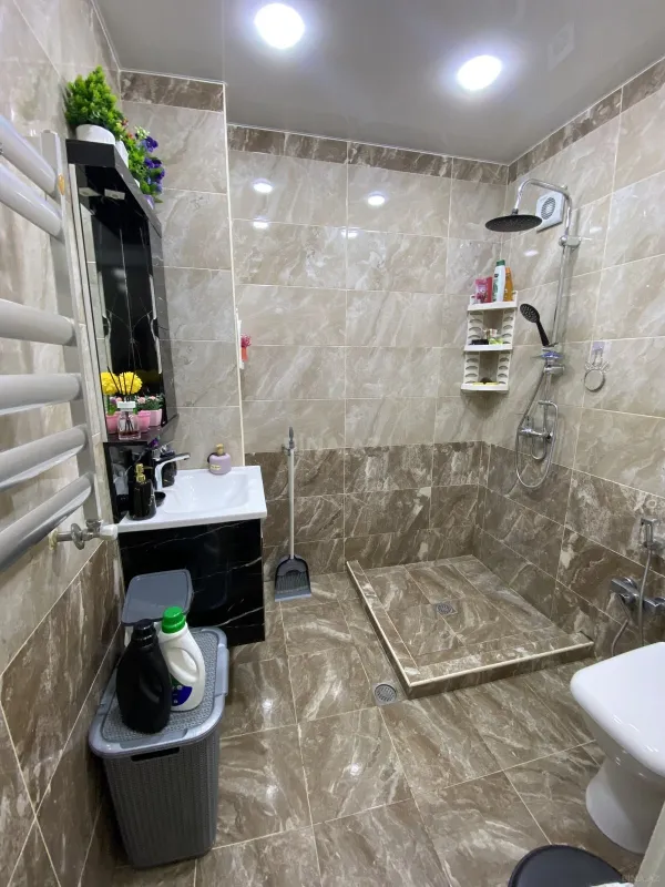Satılır 2 otaqlı mənzil 65 m²