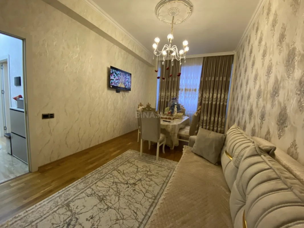 Satılır 2 otaqlı mənzil 65 m²