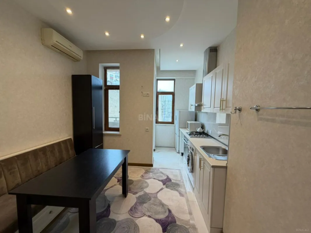 Kirayə verilir 3 otaqlı mənzil 120 m²