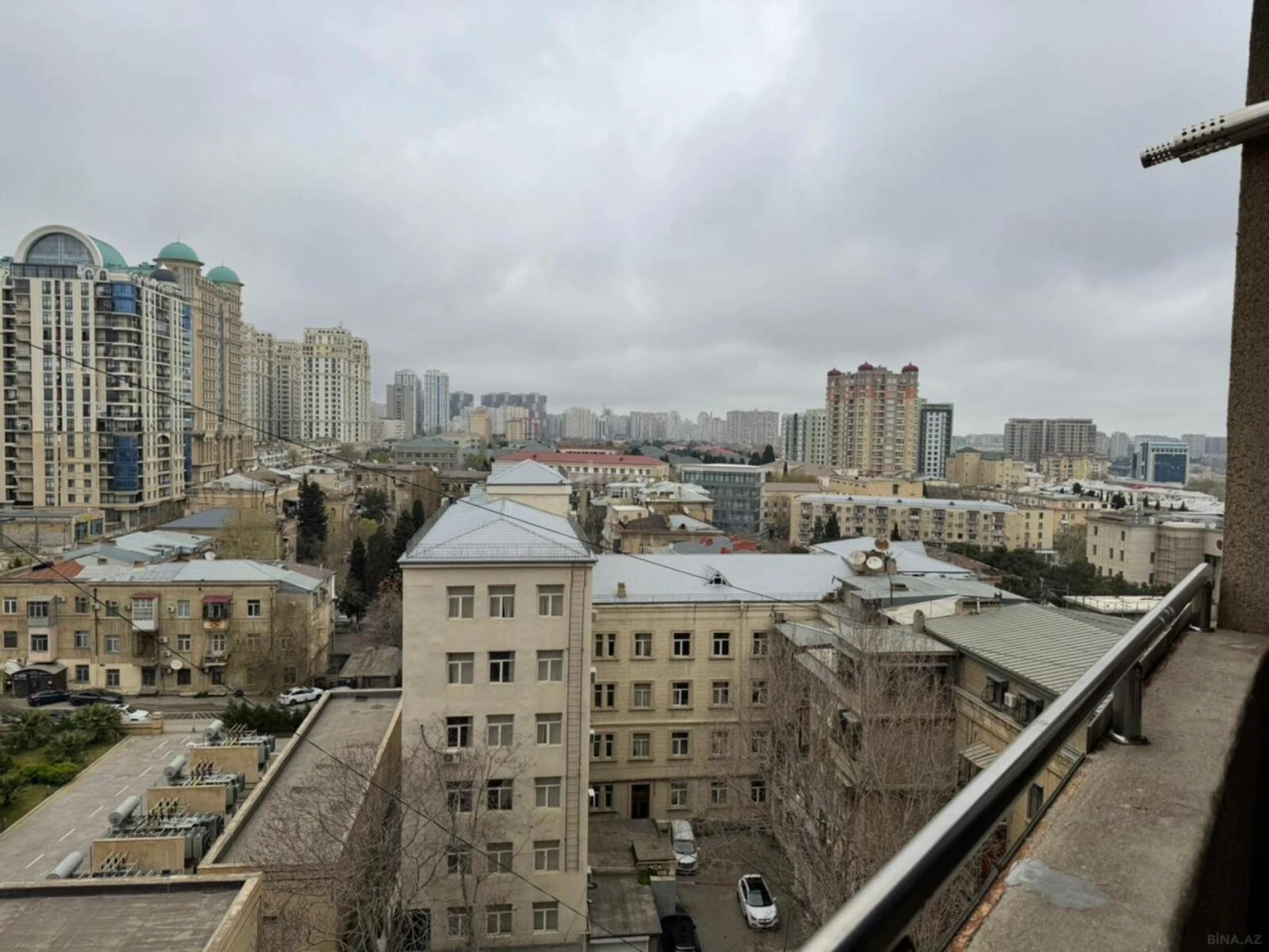 Kirayə verilir 3 otaqlı mənzil 120 m²