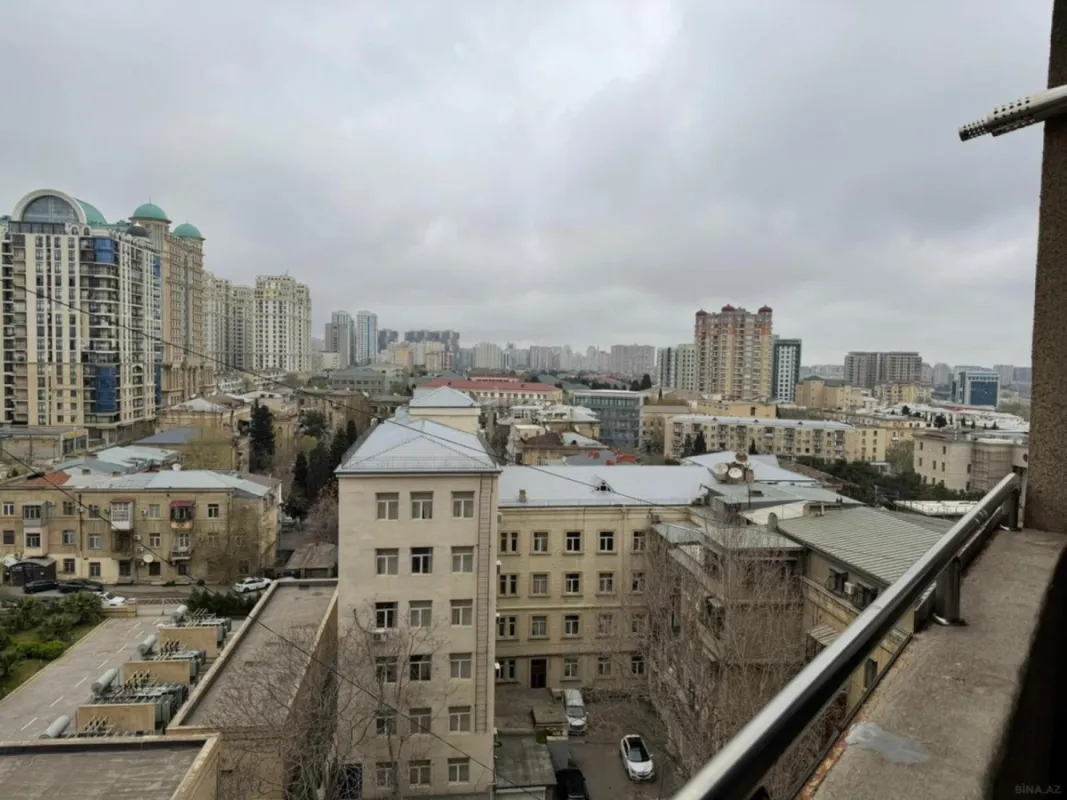 Kirayə verilir 3 otaqlı mənzil 120 m²