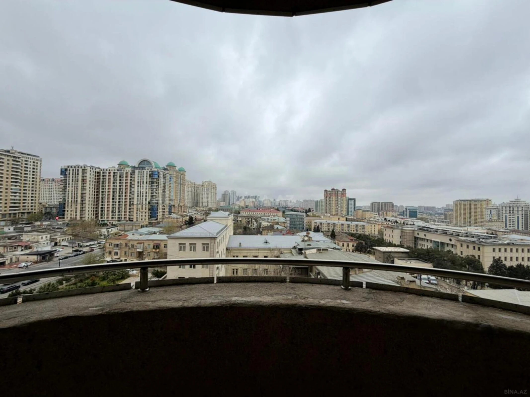 Kirayə verilir 3 otaqlı mənzil 120 m²