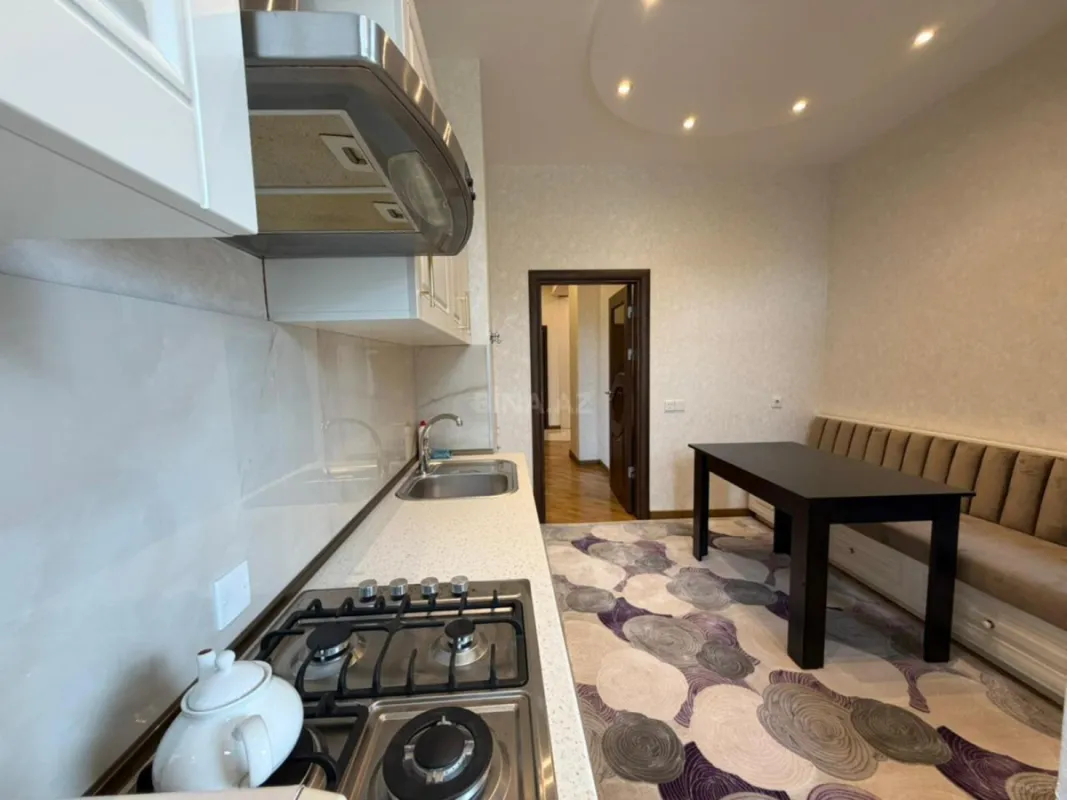 Kirayə verilir 3 otaqlı mənzil 120 m²