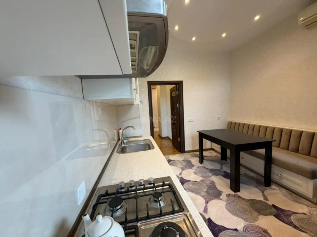 Kirayə verilir 3 otaqlı mənzil 120 m²