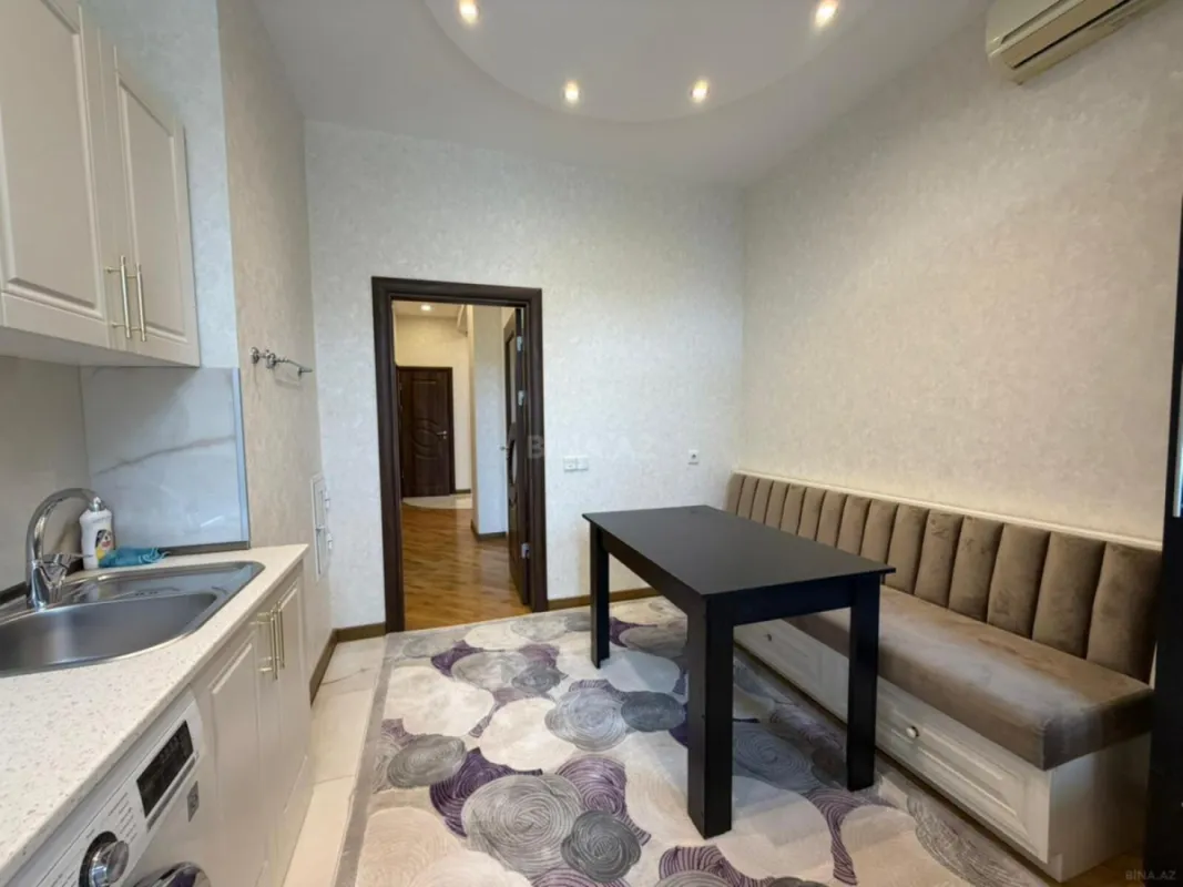 Kirayə verilir 3 otaqlı mənzil 120 m²